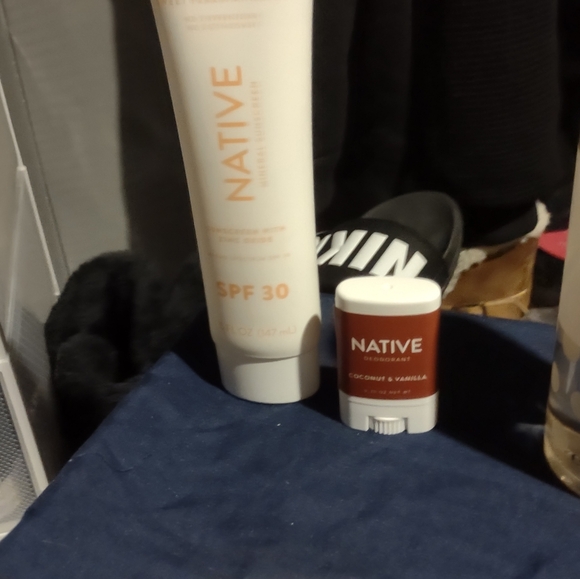 NATIVE SPF Sunscreen Lotion - Picture 6 of 8